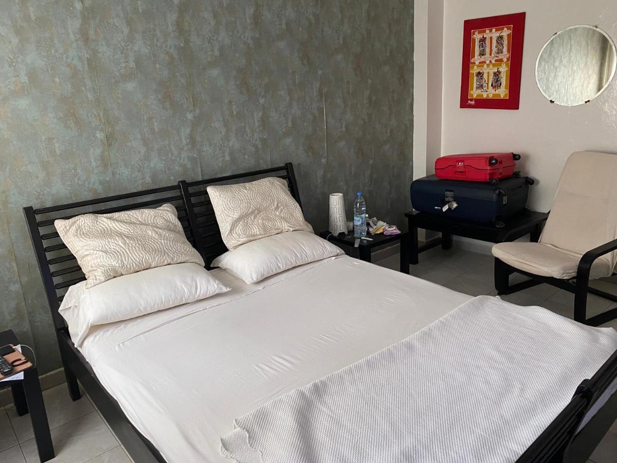 Appartement A Mermoz, Nettoyage Journalier Gratuit Dakar Exterior photo