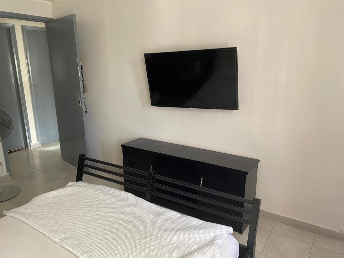 Appartement A Mermoz, Nettoyage Journalier Gratuit Dakar Exterior photo